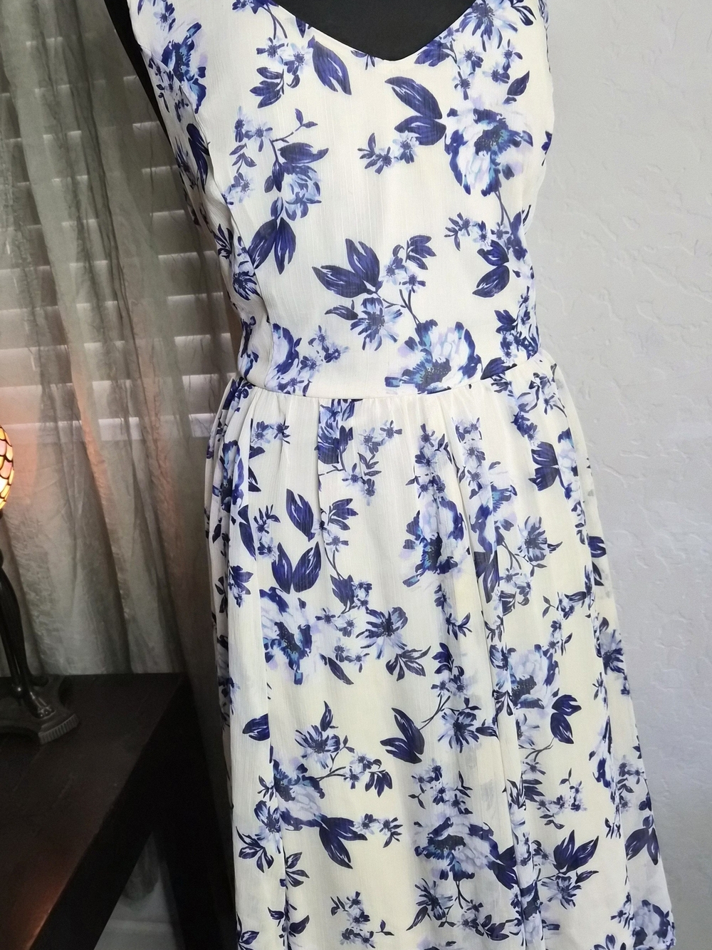 Torrid NWOT Blue Floral V-Neck White & Blue Sundress #411